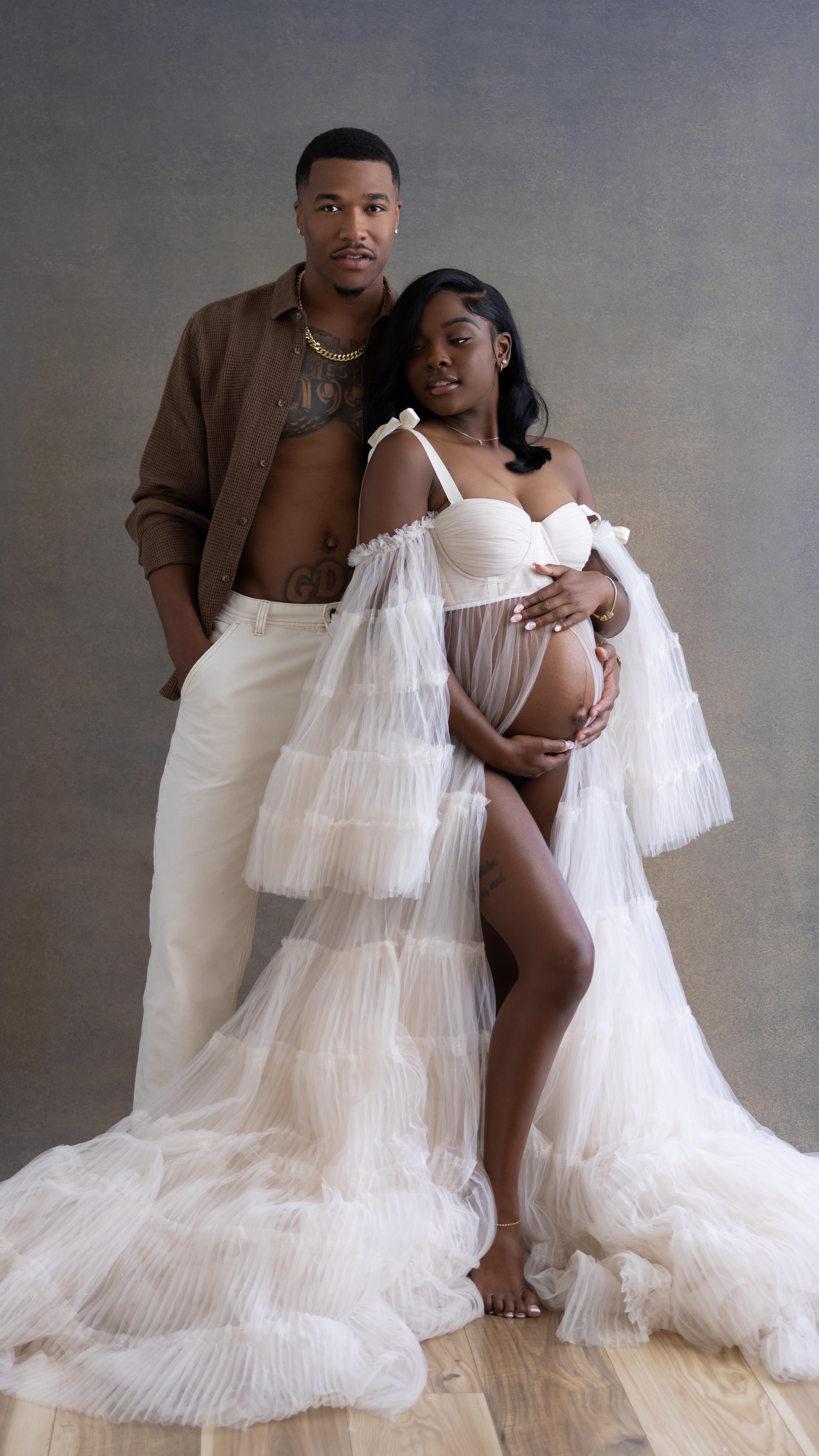 Did I ever tell you, I only photograph Kings and Goddesses?  @tayyrose_ @imakeepitrealestate *
*
*
*
*
*
* * * * #florid