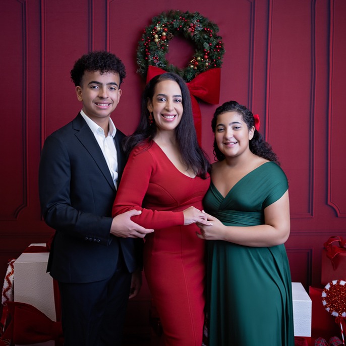 Red Gala Holiday Photoshoot thumbnail