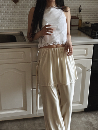 tone pants/ white thumbnail