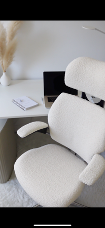 Humanscale | use festive20 for 20% Off thumbnail