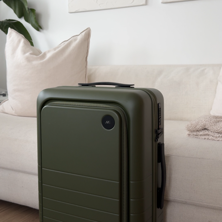 Monos Luggage thumbnail
