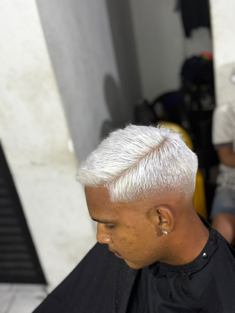 PLATINADO + CORTE  thumbnail