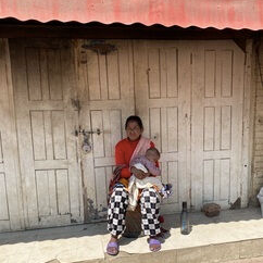 Grundversorgung für Mädchen in Nepal: Wohnen + Medizin + Schutz sichern thumbnail