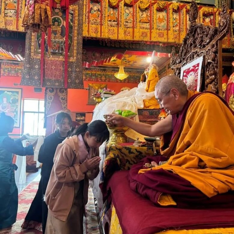 Hey Freeda — Gyalpo Lhosar: Nepal feiert das Jahr des Feuer-Pferdes thumbnail