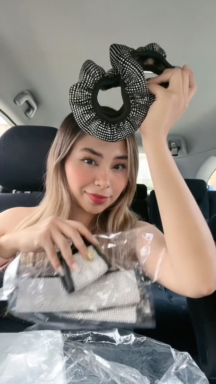 Echulando mi camioneta! Save money. Live in style ✨💌Todo lo consiguen en @shein_mex @sheinofficial 
.
.
.
.

#SHEINforAl