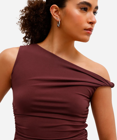 Blusa assimétrica vinho  thumbnail