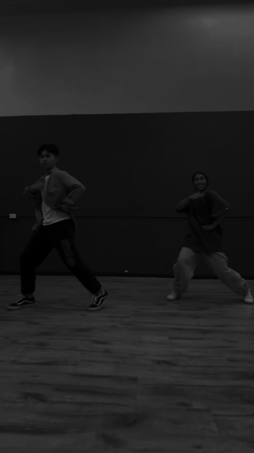 Emiliana (Remix) / Ckay thumbnail