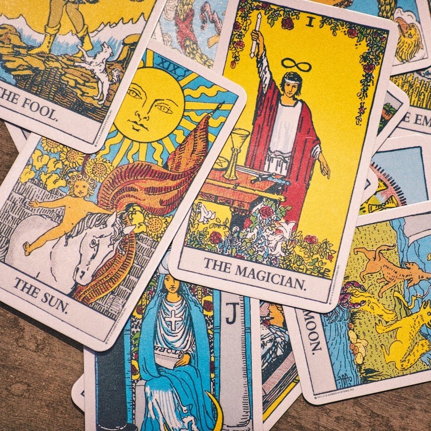 Intuitive Tarot Reading (30 mins) thumbnail