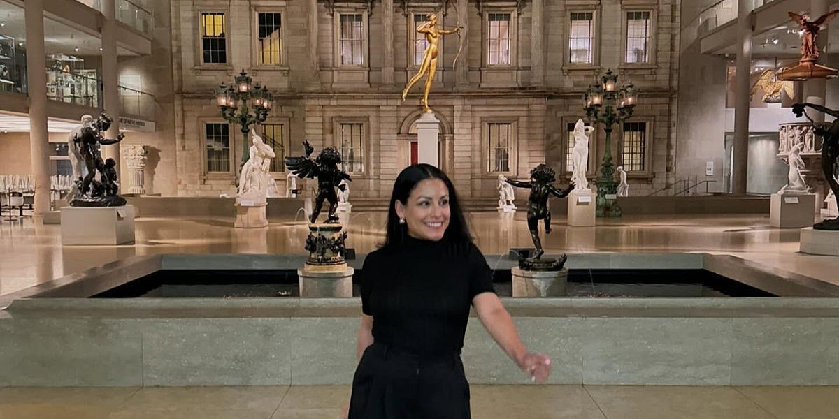 Link in Bio: Her Office Is One of the Most Iconic Museums in the World thumbnail