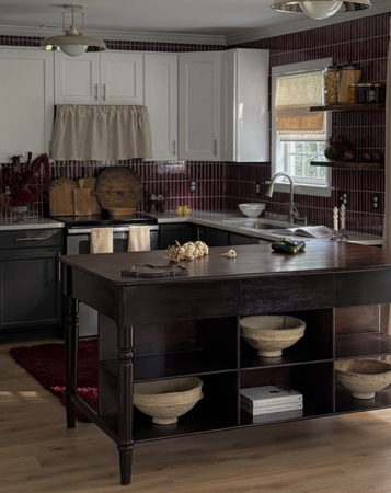 Kitchen Island thumbnail