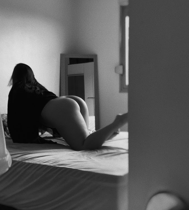 self voyeur thumbnail