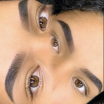 Design con aplicaçao de henna thumbnail