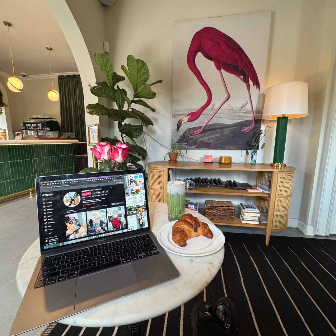 Sips & Socials -  A Free Coworking Meetup! thumbnail