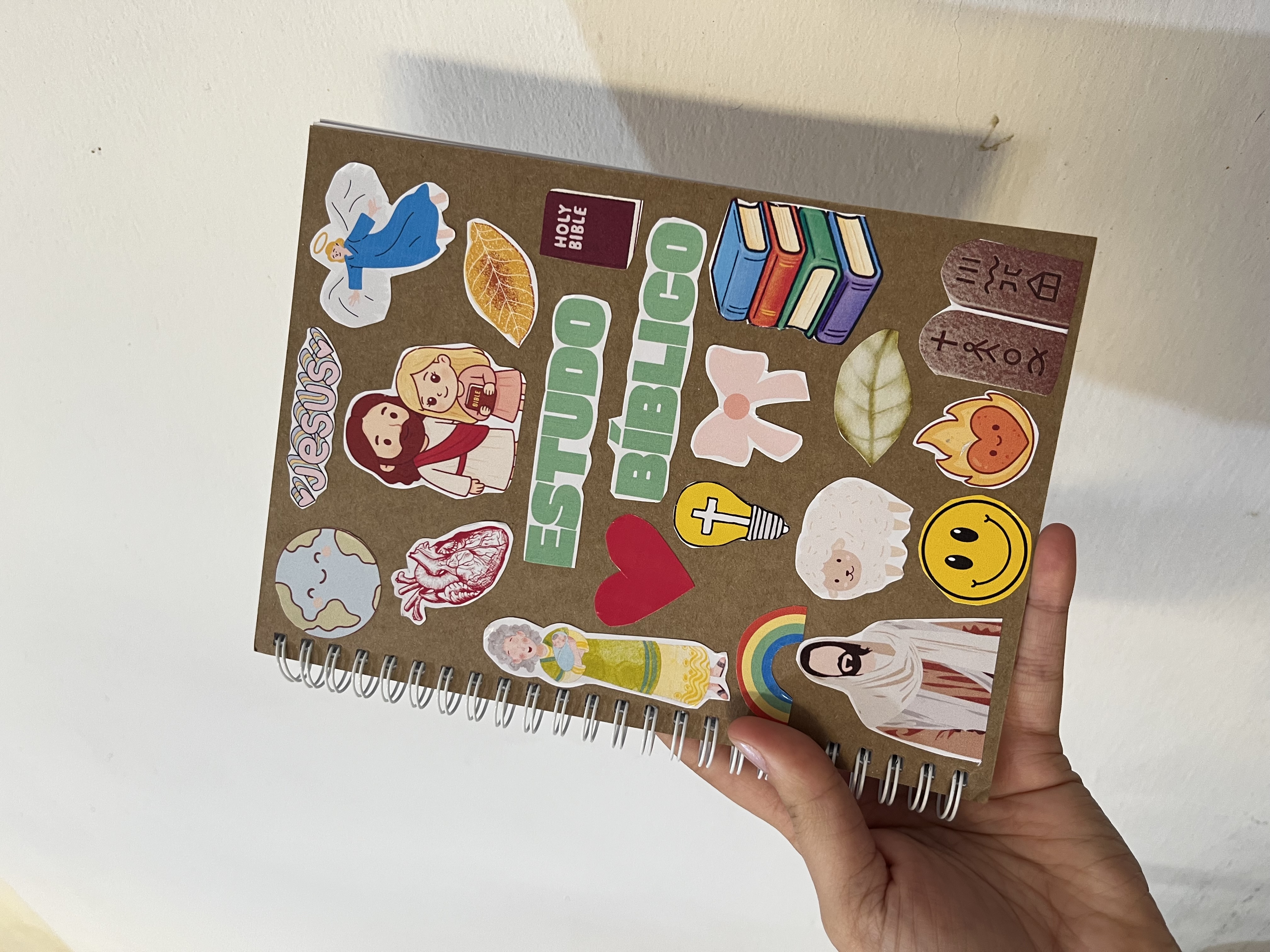 FIGURINHAS - CAPA DE CADERNO  thumbnail