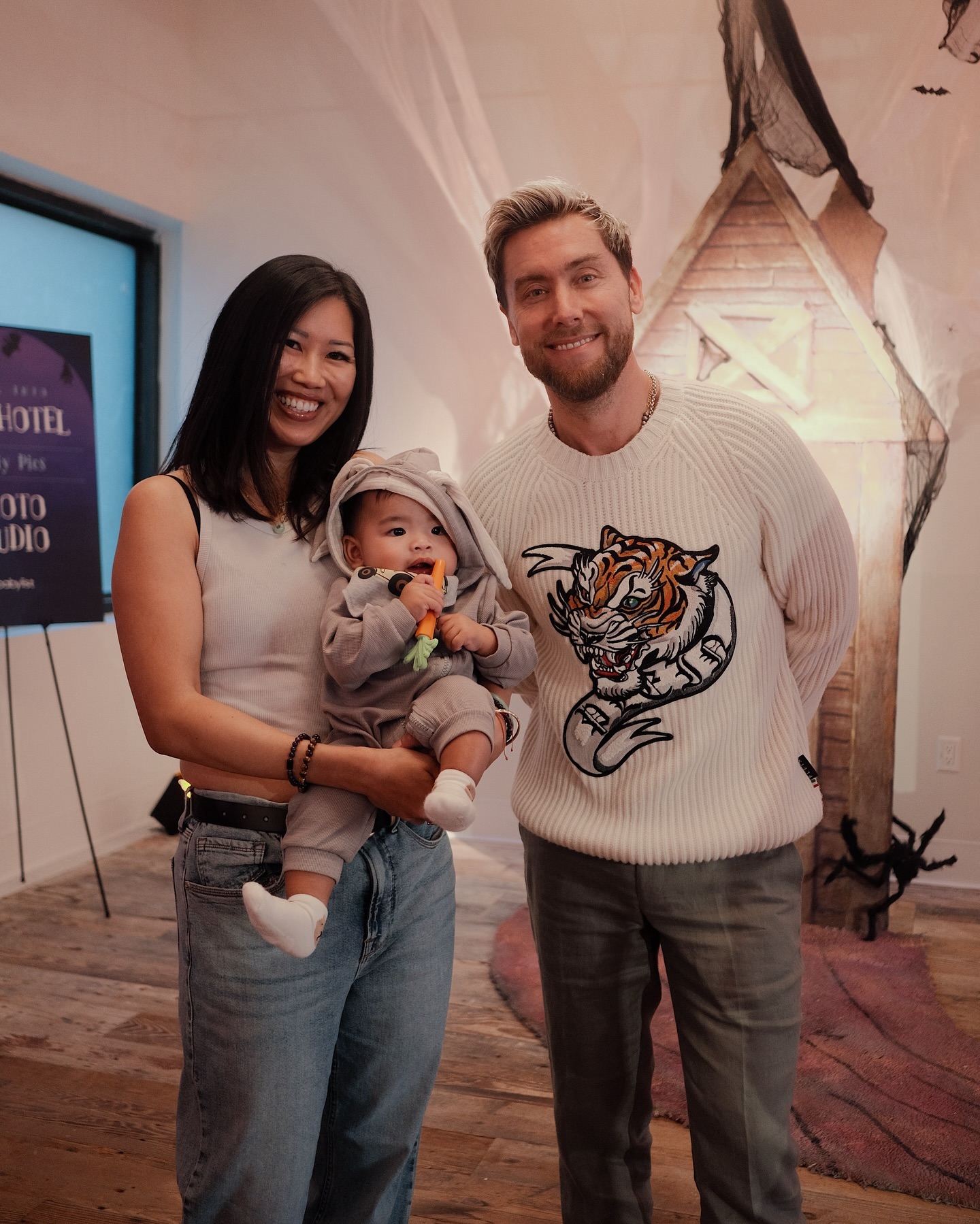 Niko is definitely cooler than us😎 @lancebass @babylist 

A storytime with @lancebass at @babylist last night to kick of