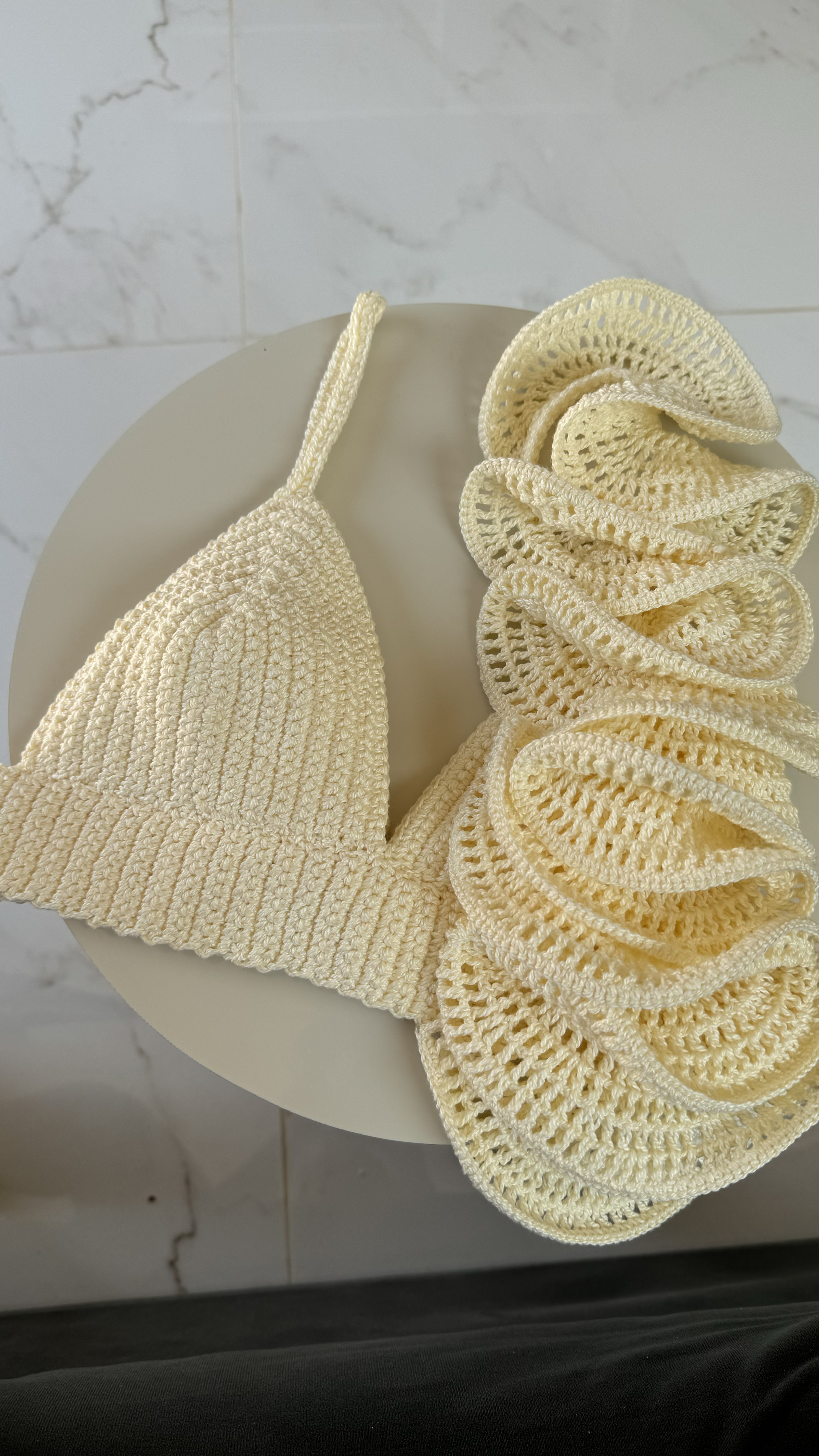 Cropped com babado thumbnail