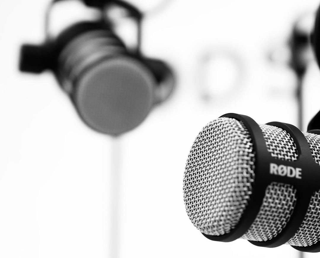 Tap the link in our bio to stream our latest episodes from our second season 🎧

#ThreadsTheArtExchange #bipocart #blackw