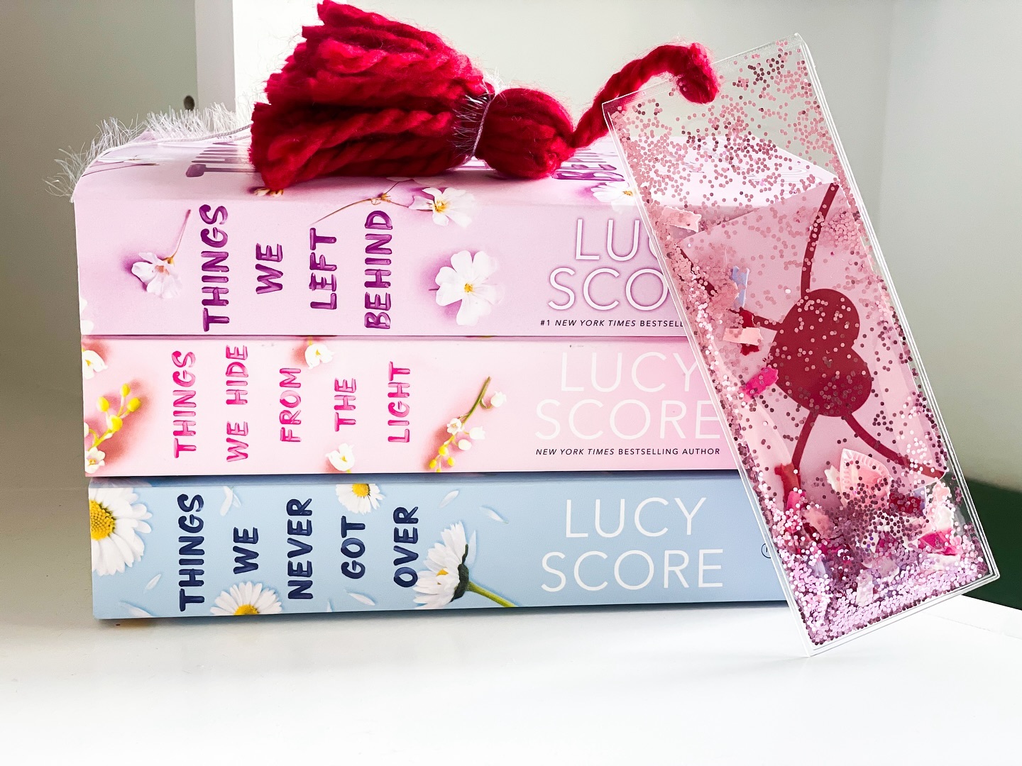 They don’t call her Lucy SCORE for nothing! 
If your Valentine:

Is a reader ✔️ 
Likes Romance ✔️ 
Likes a good small to