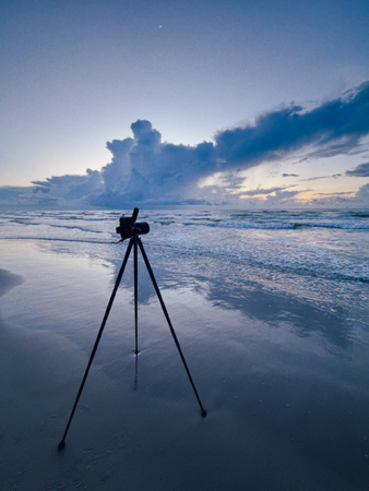 Real Travel Tripod: Ultra-Compact, Lightweight, 360 Ball Head thumbnail
