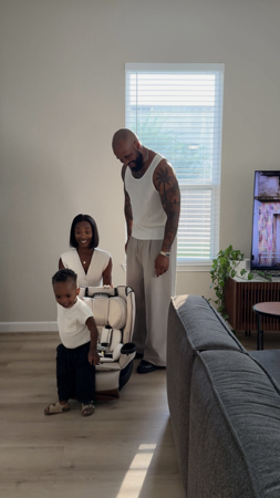 EVENFLO’S LIMITED EDITION REVOLVE 360 CAR SEAT thumbnail