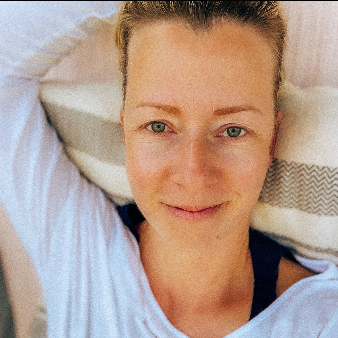 EDITORIAL – Mein aktueller Blog Post über Klarheit, inneren Raum und modernes Leben → READ thumbnail