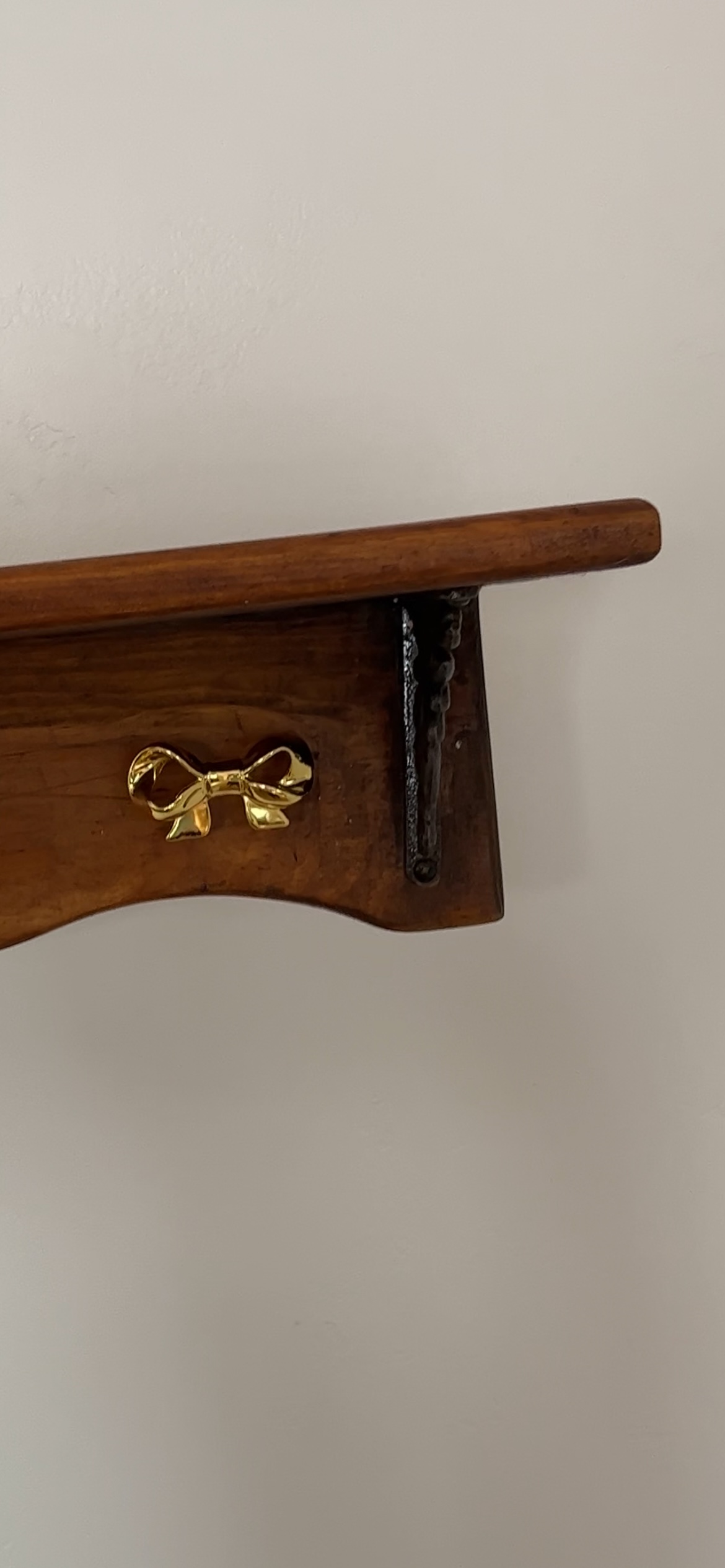 WOOD SHELF DIY (press + hold to open link) thumbnail