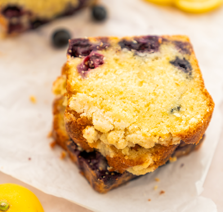 Zitronenkuchen mit Blaubeeren thumbnail