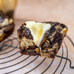Schokomuffins mit Erdnussbutter-Swirl thumbnail