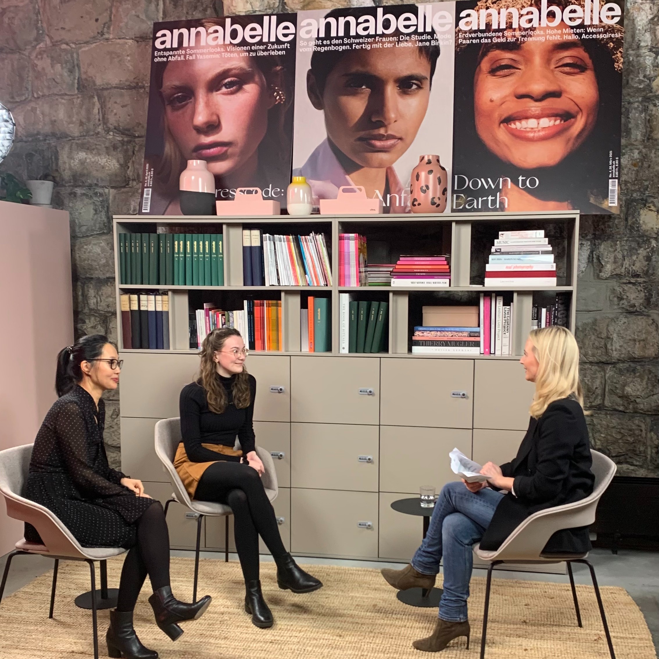 #annatalk: Haut, Hitzewallungen & Hormone – let's talk taboos! thumbnail