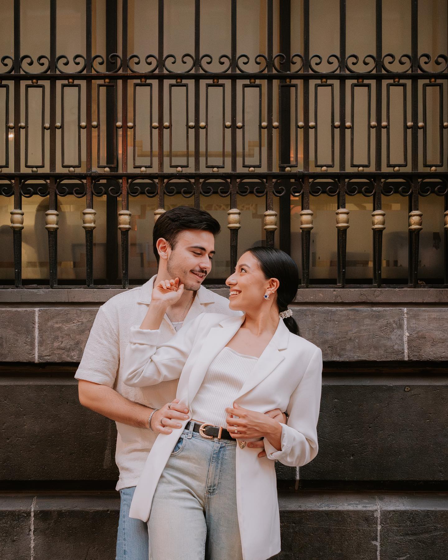 Esta pareja, Metzi y Sebastián, disfrutaron de una preciosa sesión de fotos juntos. Compartieron bellos momentos, sonrie