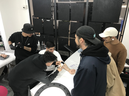 1º FlashDay da profissão e retratei a galera apreciando meu trabalho {4/5} thumbnail