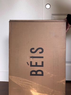 the new color way in “maple” is chefs kiss 🤌🏽✨ @beis #beistravel #beisluggage #shoppingaddict #travelmusthaves #blackfri