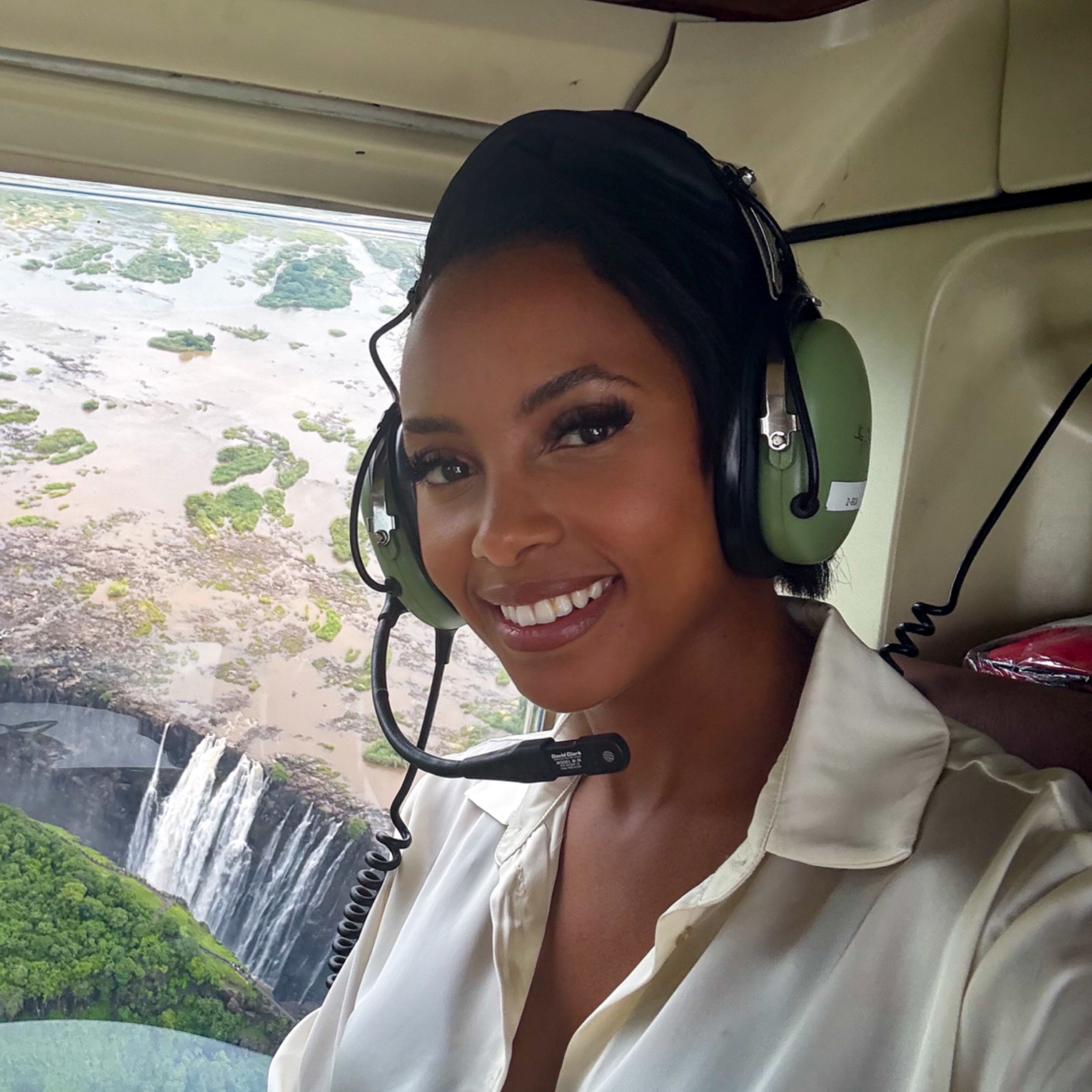 Work with me - Brand Partnerships  thumbnail