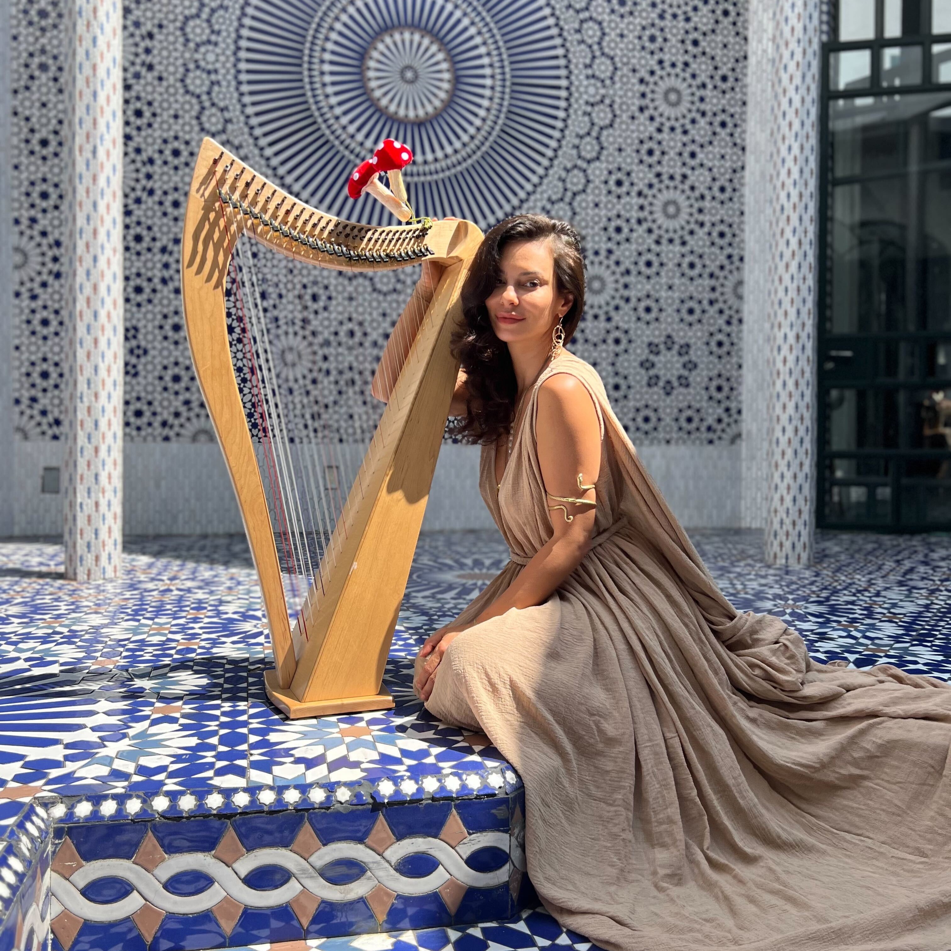 3-Day FREE live music classes for absolute beginners who want to learn the guitar or harp- Sep 15, 22 and 29 11am PT thumbnail