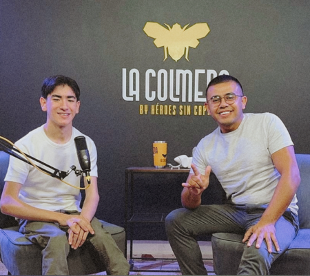  La colmena podcast 💛🐝🖤 thumbnail