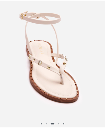 sandália rasteirinha com tachas thumbnail