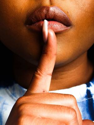 WHO IS TRACY RIICH. Hi I’m Tracy’Riich founder of Riich Universe. I’m Not a niche. Not a box. Not one lane. I’m a woman