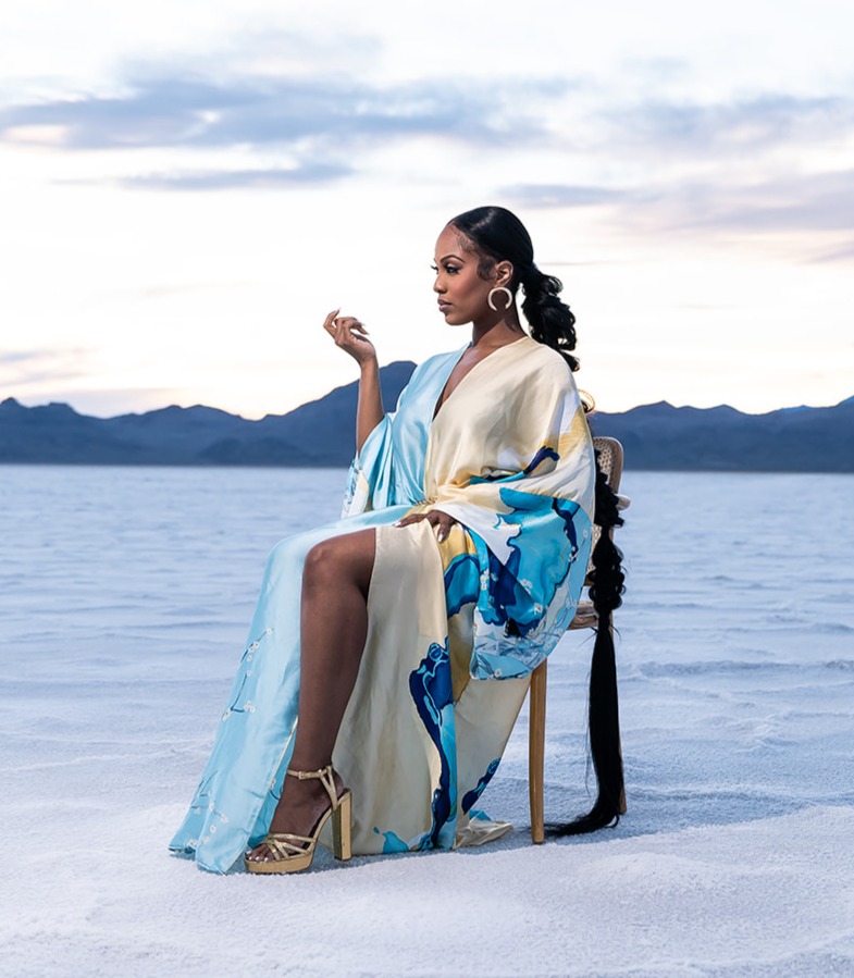 Travel Glam thumbnail