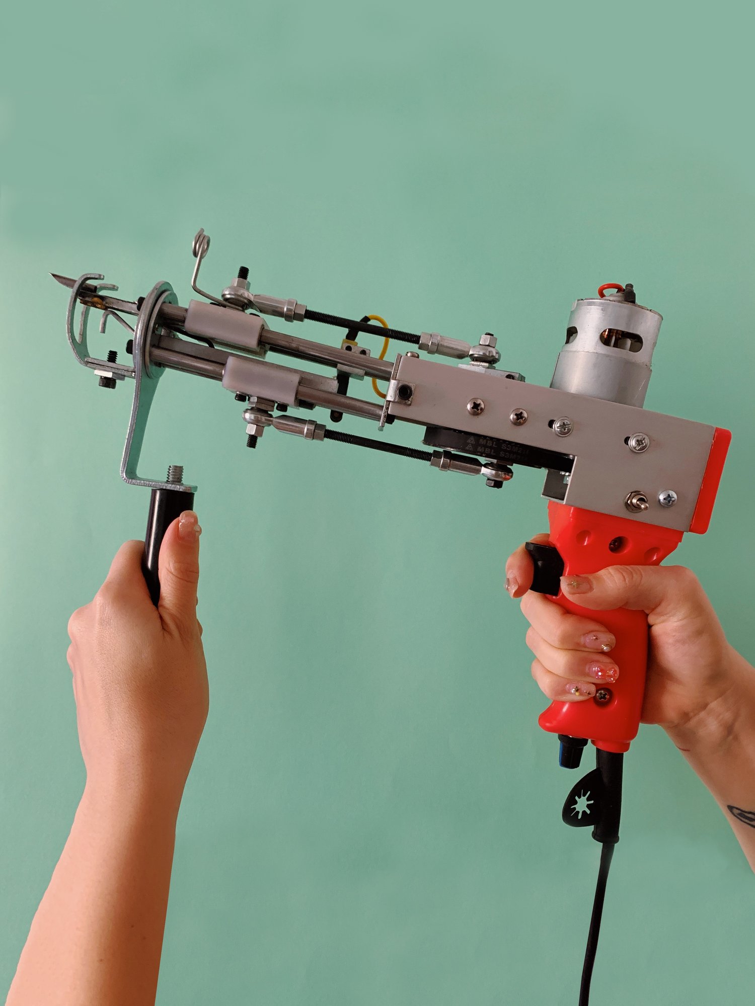 REBAJAS: Pistola tufting gun para hacer alfombras (cut o loop) — Duduá thumbnail