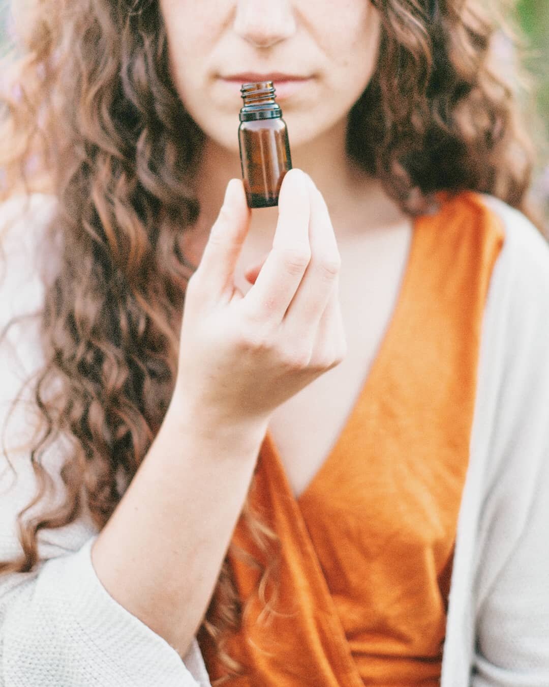 Astrología y aromaterapia: crea tu perfume con aceites esenciales según tu carta astral - 6 de julio thumbnail