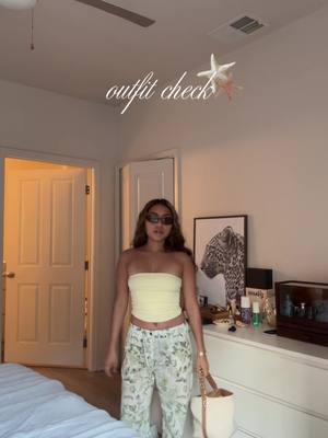 nothing beats a tan and a good outfit ⭐️🐆🫰🏼 #outfitrotation #outfitinsp #springoutfitideas #butteryellowoutfit #springfi