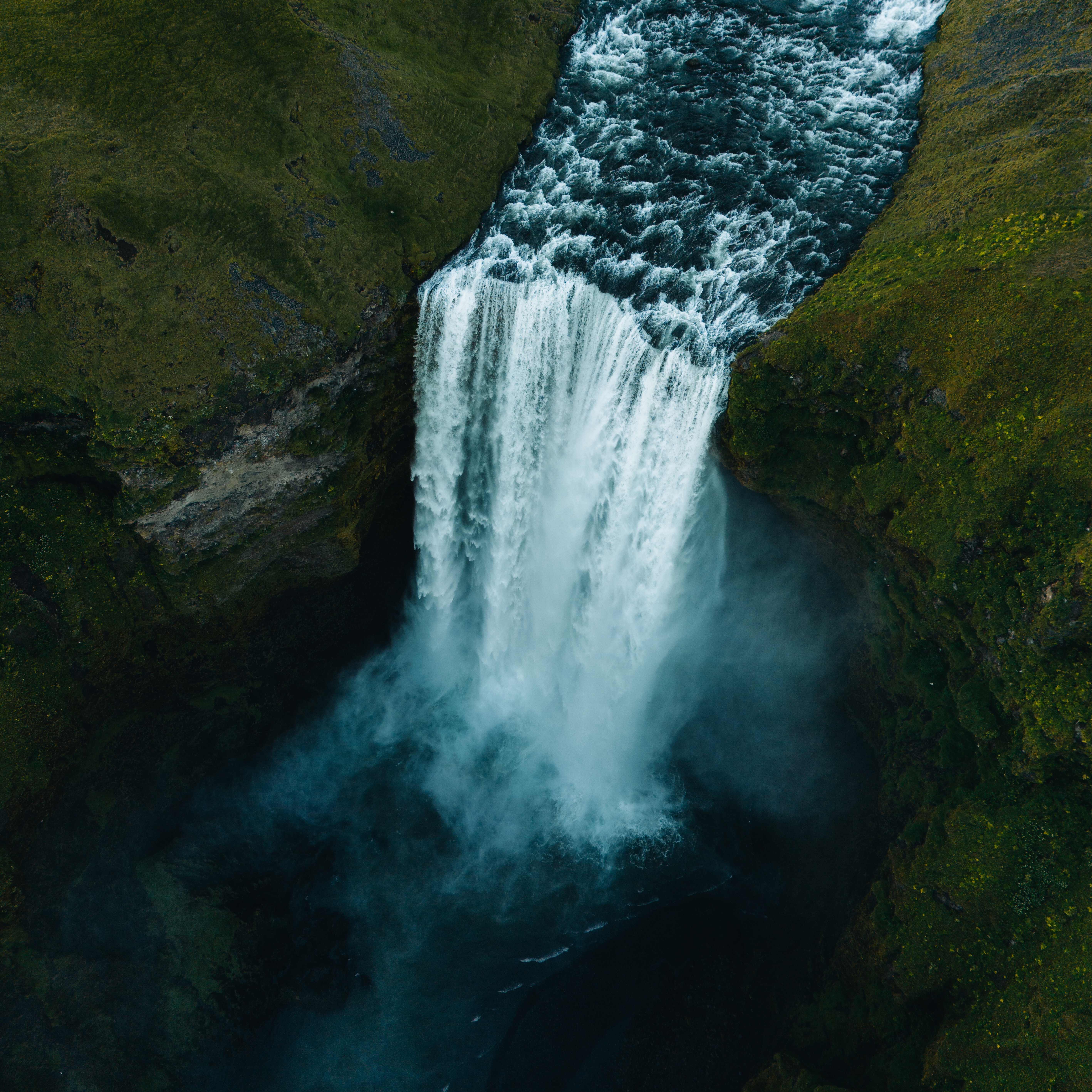 Bookings open! Iceland Nomads - 7-day trip thumbnail