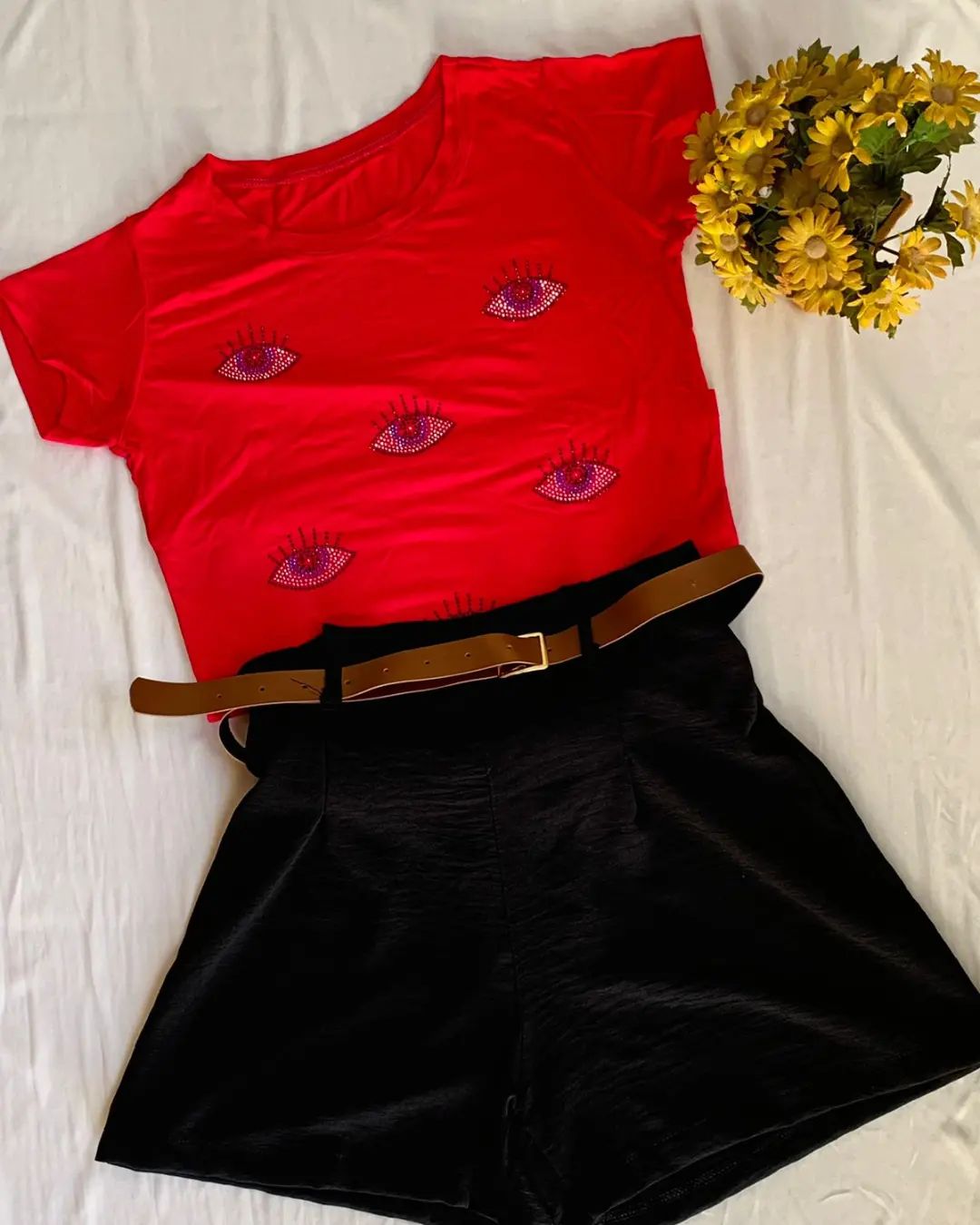 SHORT CINTO ( cinto removível).

Tamanho único: vestindo do 36 ao 42
verificar disponibilidade de cores
.
. Valor: R$39,