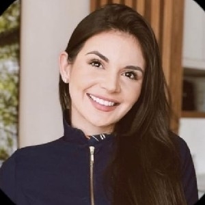 Dra. Daiara Especialista em Ortodontia de Excelência e Invisalign thumbnail