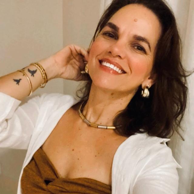 Janaina Vendedora Trajje thumbnail