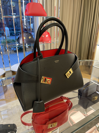 Affinia Wishlist | Amazon thumbnail