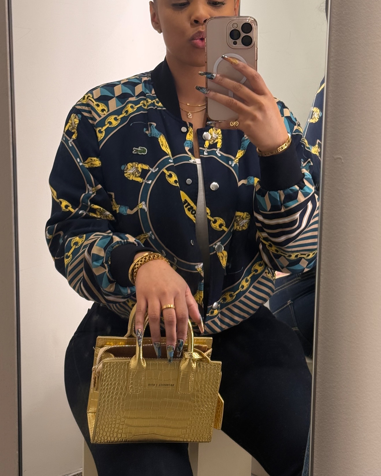 OUTFIT INSPO: Fall is officially here and we styled our Maldives inspired set with the perfect pieces. 🔥

Comment and le