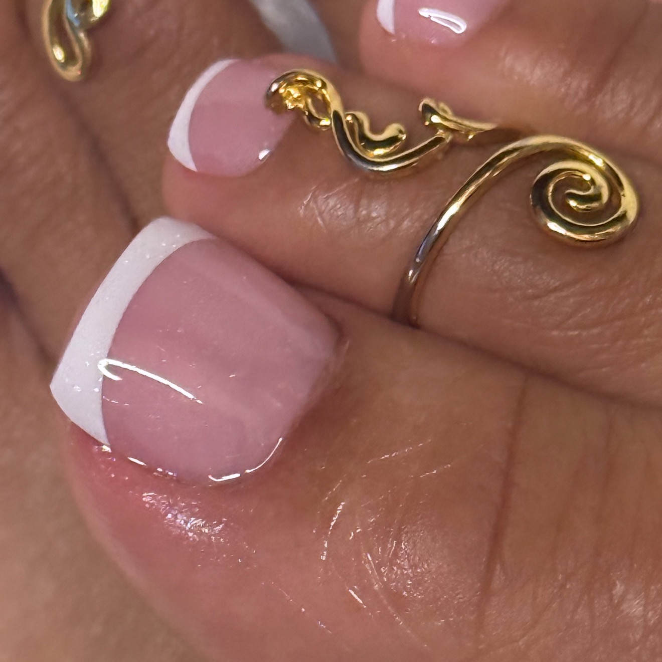 TOE RINGS thumbnail