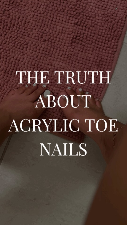 The truth about acrylic toe nails and a safer alternative ✨

Acrylic toe nails can cause infections and allergic reactio