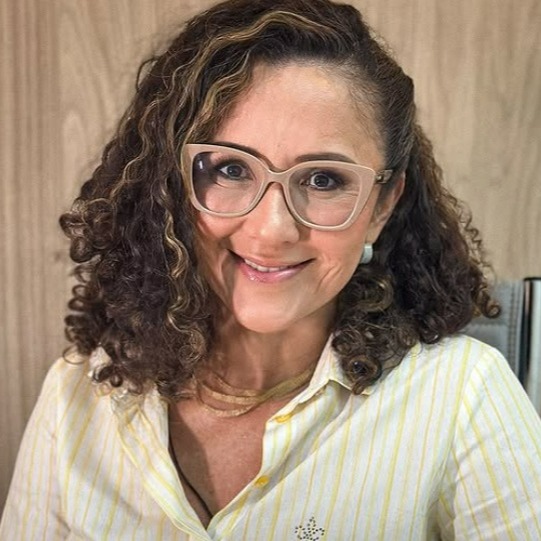 Dra. Julia Teixeira - Gastro e Hepatopediatra thumbnail